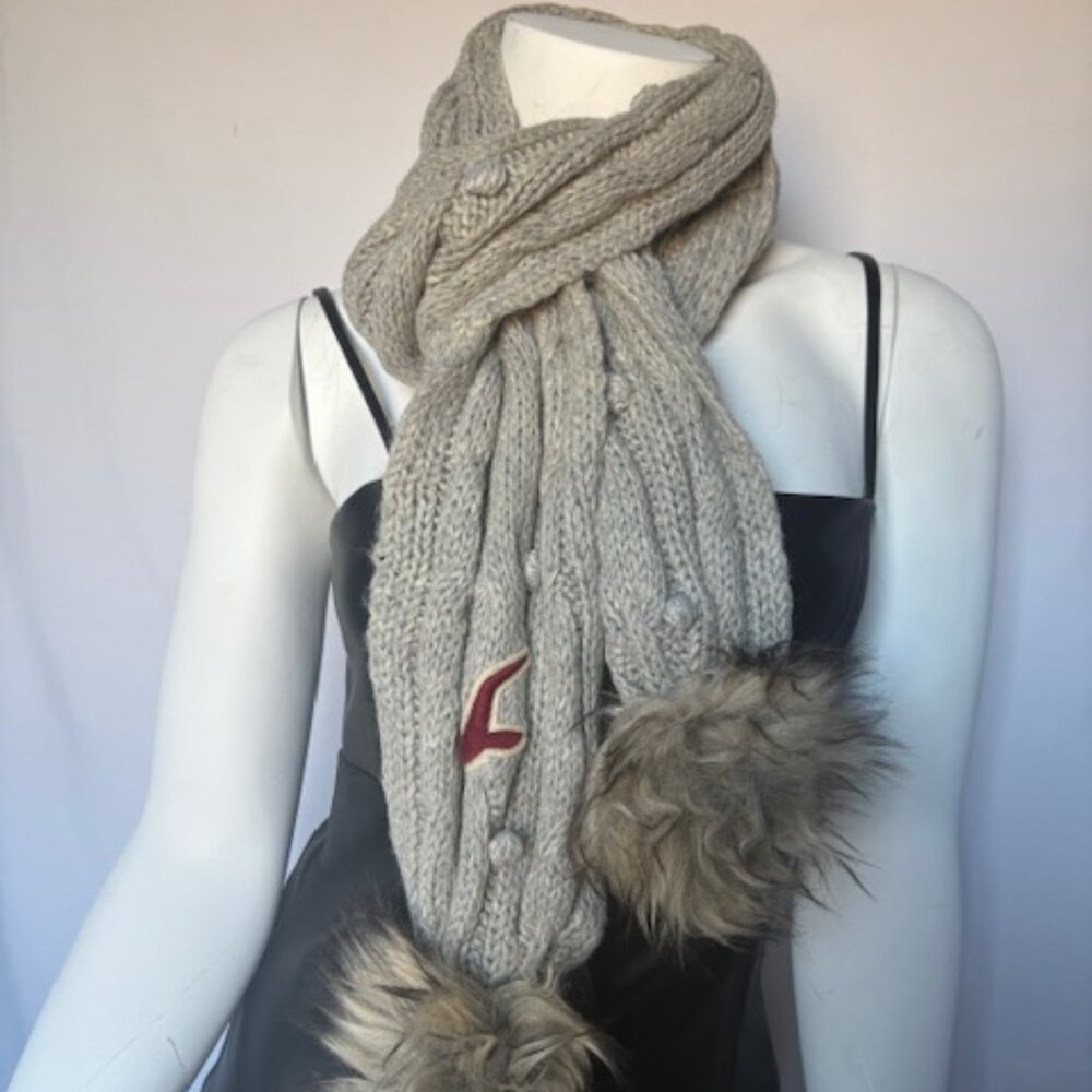 Cozy Pom-Pom Knit Scarf – Light Grey